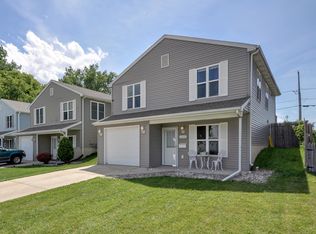 1330 Bluff Ave, Racine, WI 53403