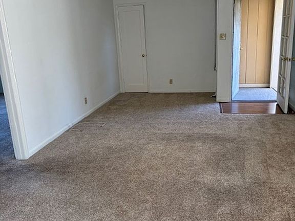 4th image of 214-222 McLeod St #216