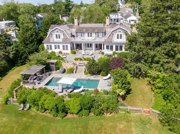 103 Main St, Tisbury, MA 02568