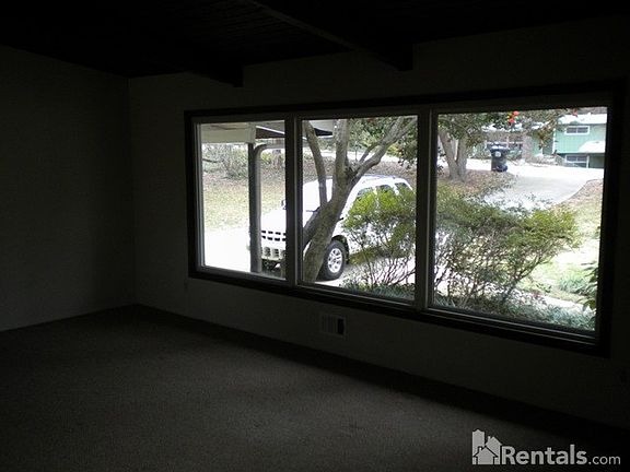 3rd image of 2789 McClave Dr