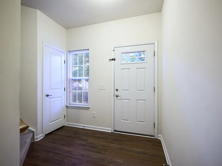457 Woodbark Ct — Photo 5