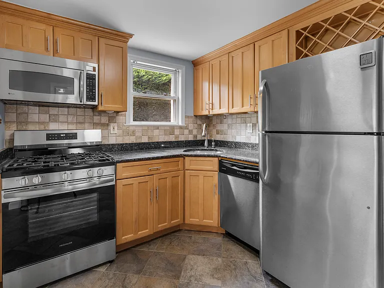 57 Rochester Ave #1 — Photo 10