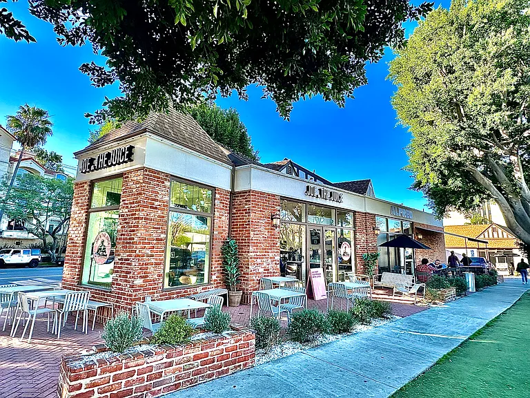 Joe and The Juice and Alfreds Coffee directly across the street from the apartment!!