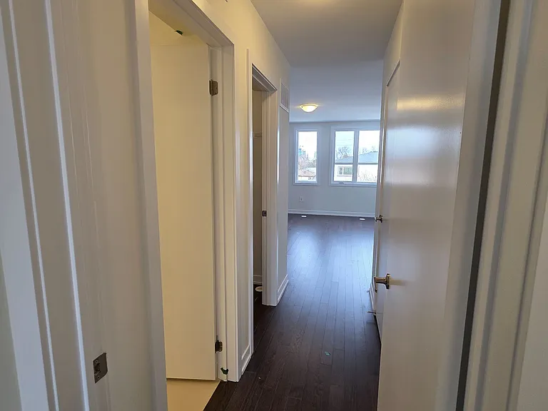 28 Green Gardens Blvd — Photo 19