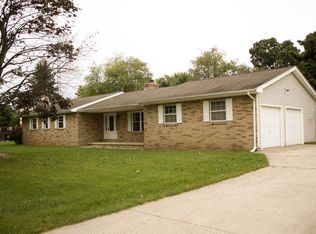 11 Ridgemont Dr, Adrian, MI 49221