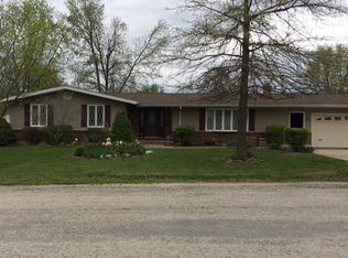 106 E Wood St, Shelbyville, MO 63468