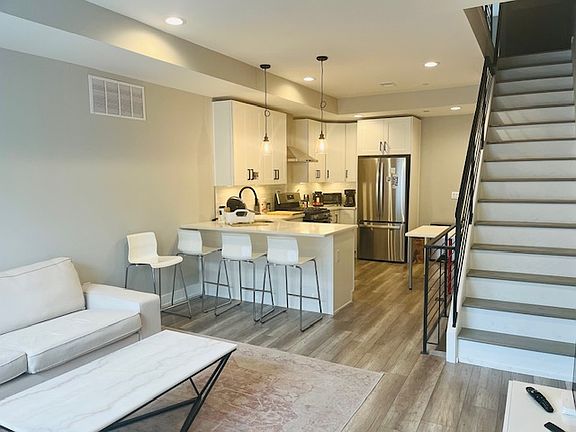 4th image of 1640 Edgley St #2