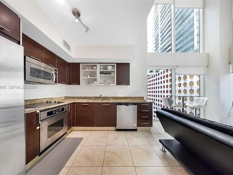41 SE 5th St #502 — Photo 3