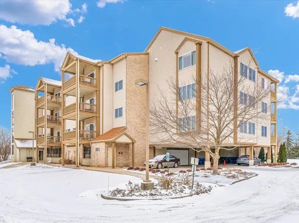 3801 Clubhouse Dr APT 300, Champaign, IL 61822