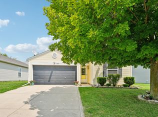 8621 Bluff Point Dr, Camby, IN 46113