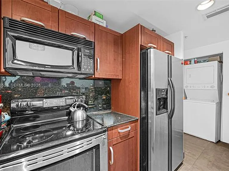 7728 Collins Ave #5 — Photo 12