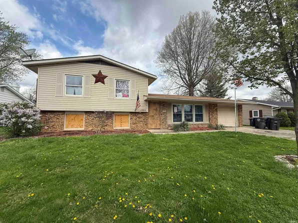 1922 Legoma Dr, Fort Wayne, IN 46819
