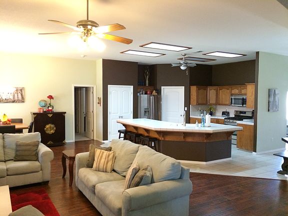 5th image of 1554 W Norfolk Dr