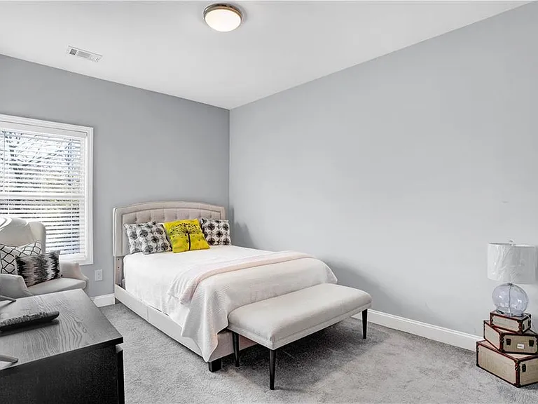 1395 Marion St SE — Photo 21