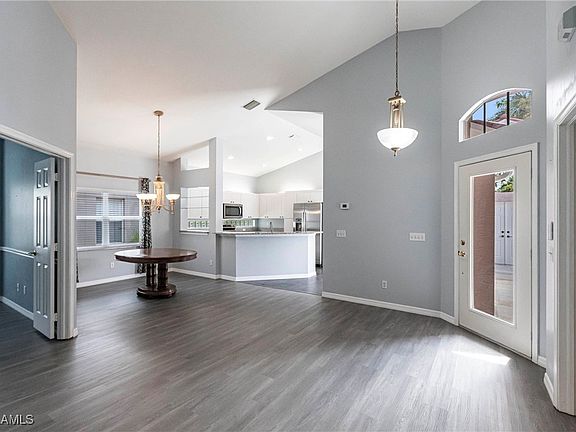 5th image of 359 Pindo Palm Dr