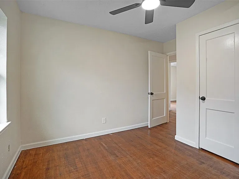 5946 Beldart St — Photo 11