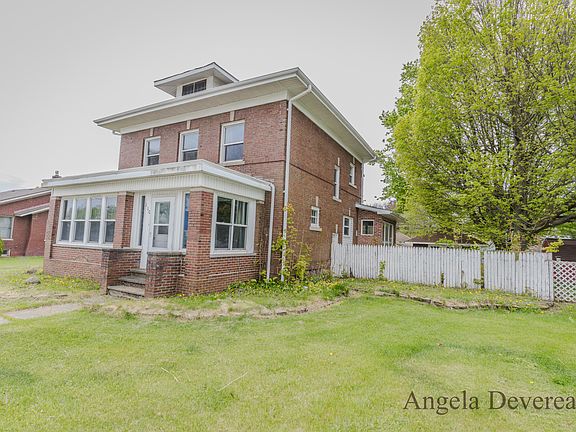 2nd image of 110 E Main St