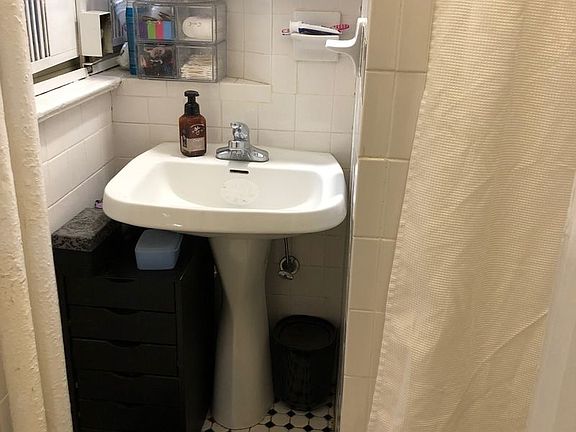 4th image of 315 W 92nd St APT 1N