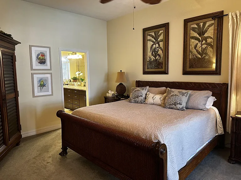 5209 SW 25th Pl — Photo 17