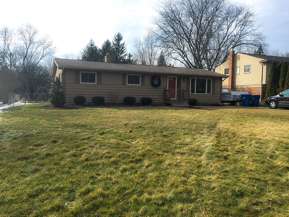 1st image of 2446 Grant Dr