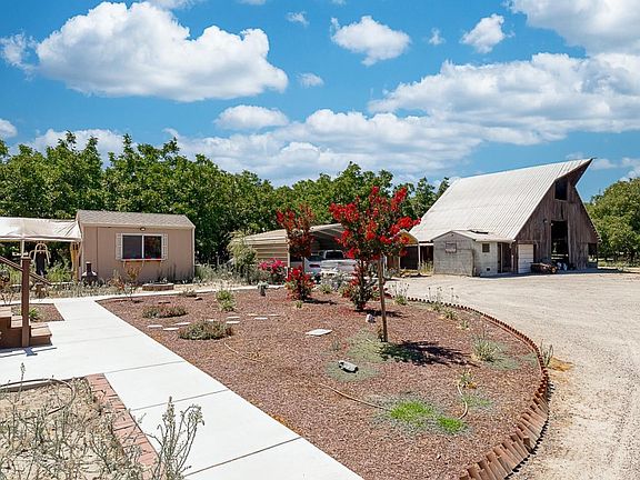 4th image of 3719 N Hart Rd