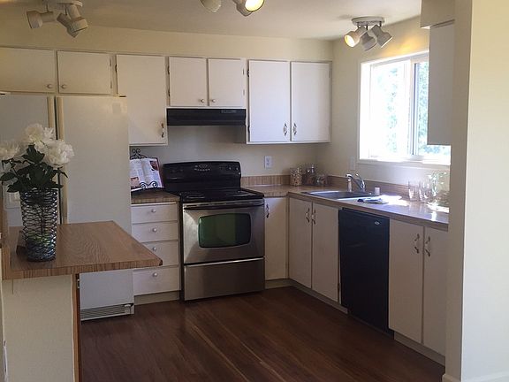 5th image of 6634 20th St NE