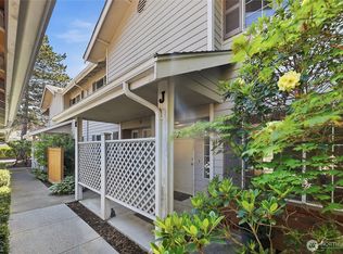 19620 80th Ave W APT J, Edmonds, WA 98026