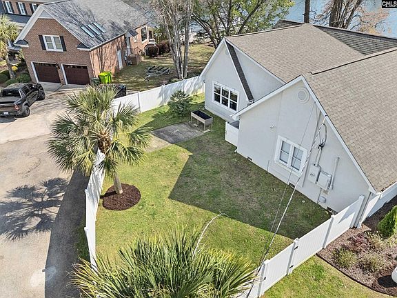 4th image of 120 Blackburn Rd W