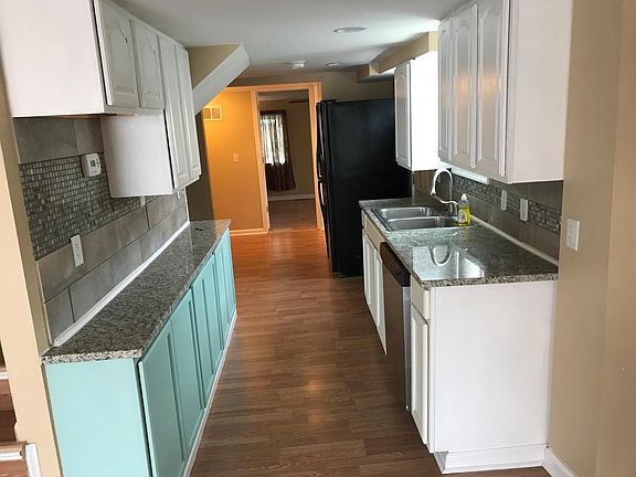 4th image of 22 W Lake St