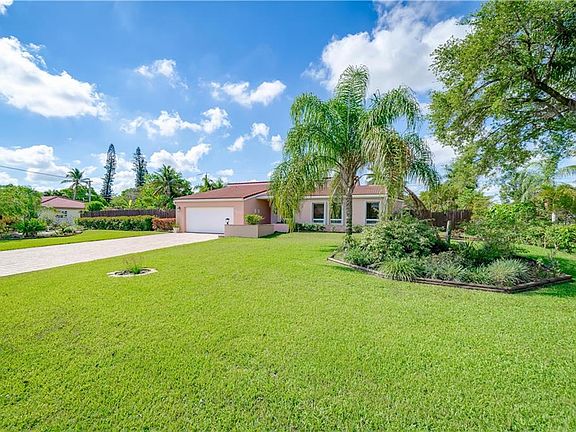 3rd image of 8402 NW 38th St