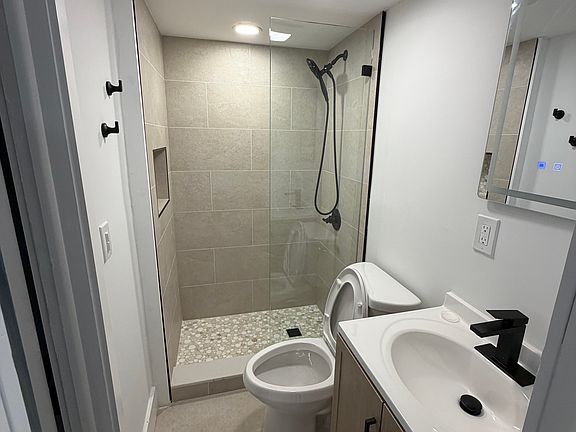 4th image of 9175 Fontainebleau Blvd APT 7