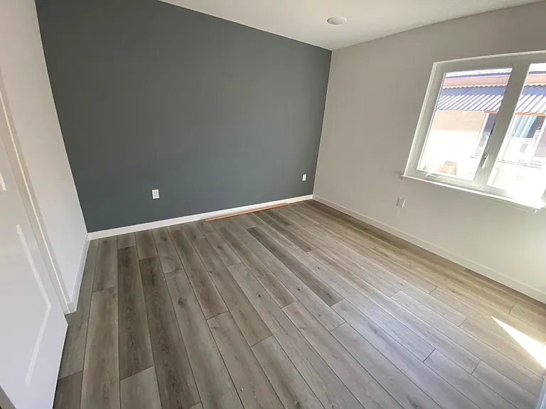 3570 Bennett Ave — Photo 18