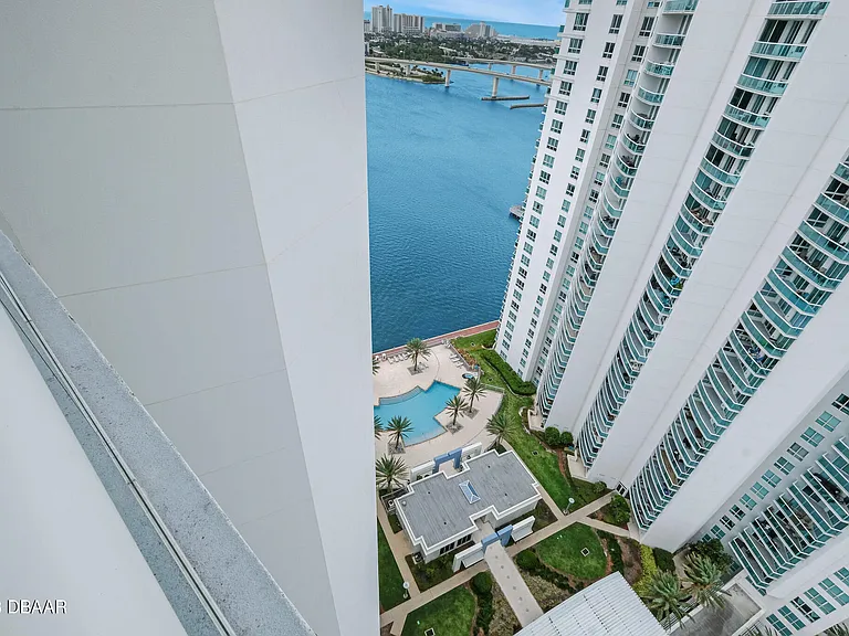 241 Riverside Dr #2509 — Photo 29