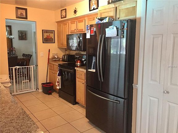 5th image of 2381 Meadow Ln