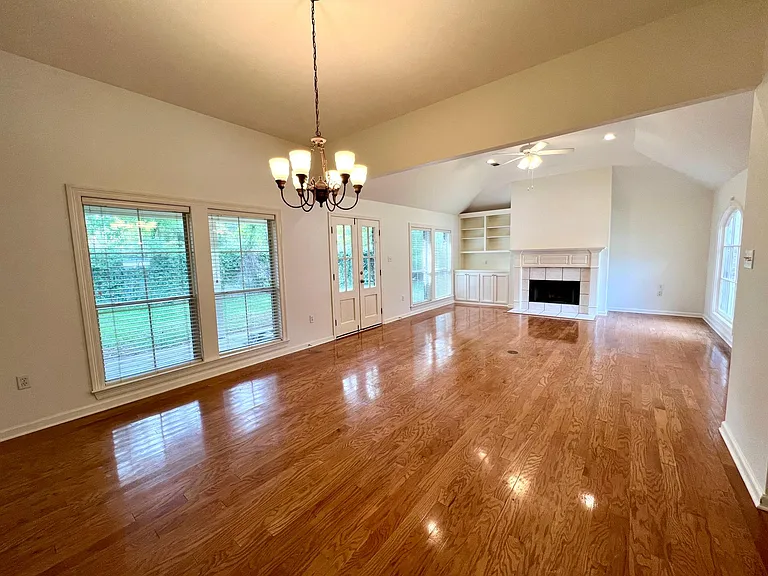 6120 Parterre Dr — Photo 2