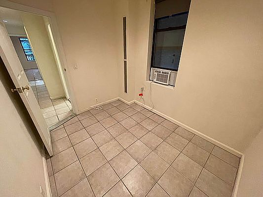 2nd image of 109 E 89th St #3ES