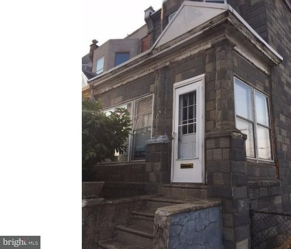 1st image of 259 E Westmoreland St