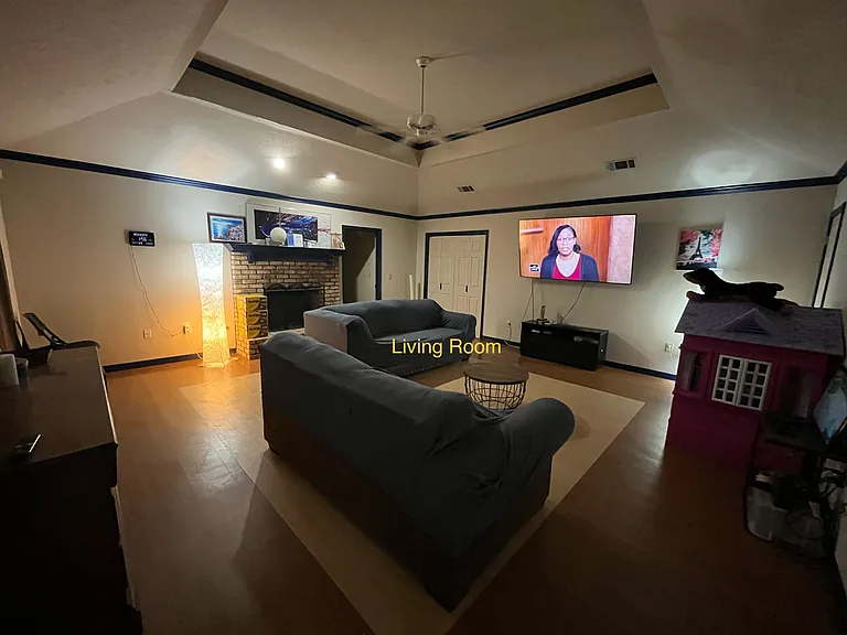 170 Peachtree Dr — Photo 3