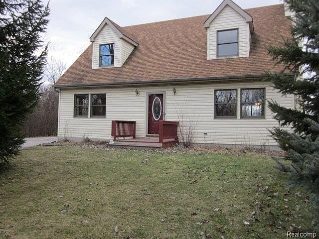 1st image of 24146 Huron River Dr