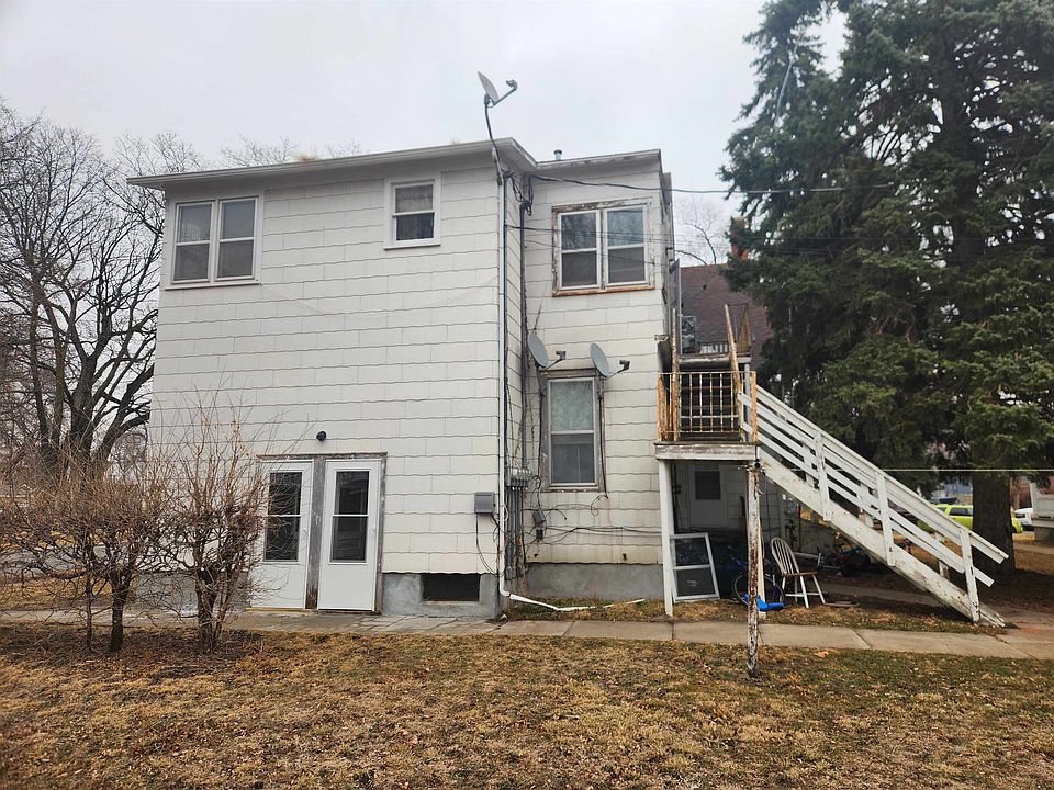 2nd image of 1476 22nd Ave