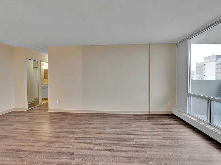 121 Agnes St — Photo 15