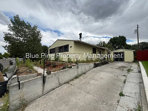 1080 Halsey St Photo 1