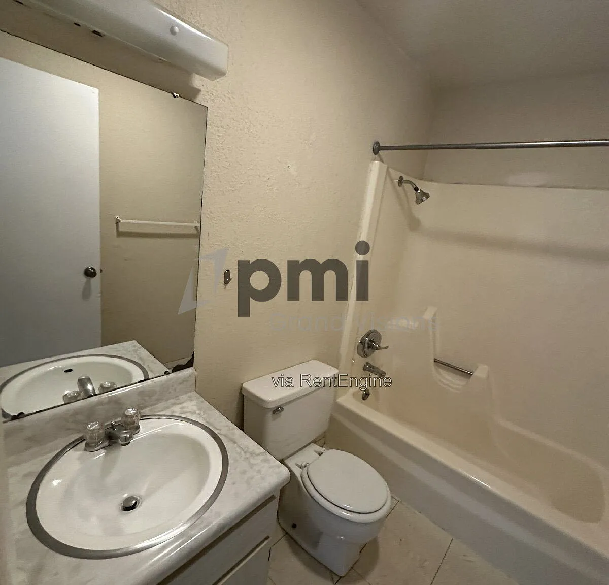 2 bed, 1.0 bath, $850 — Photo 4