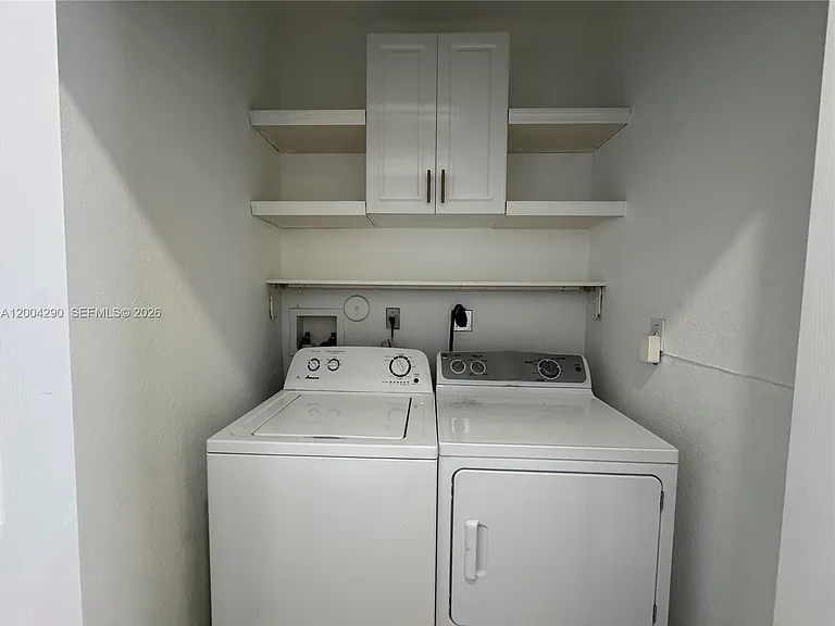 2356 NE 3rd Ct — Photo 21