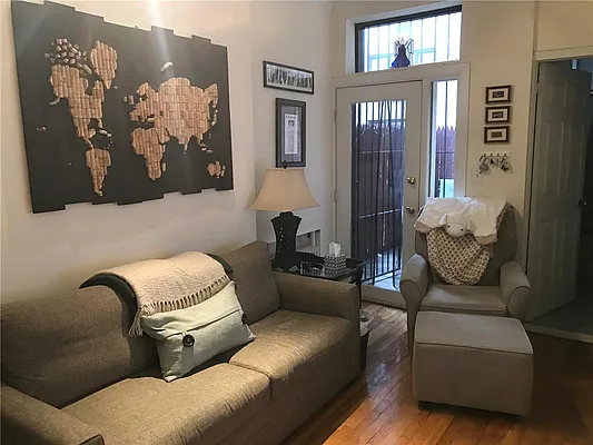 Rented by Modlin Group | media 9