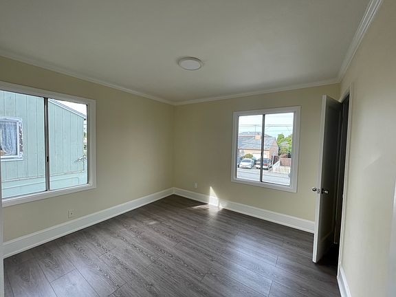 5th image of 119 N Kingston St