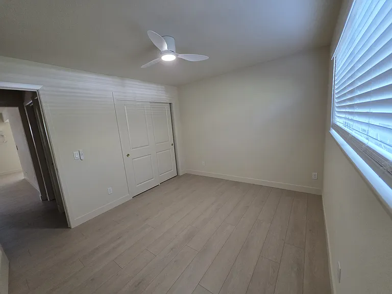 1060 Rio Ln #C — Photo 5