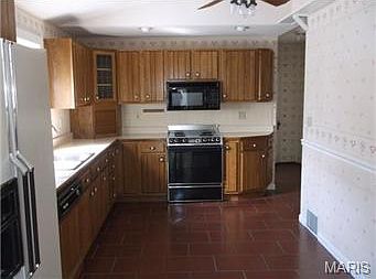5th image of 675 Franru Ln
