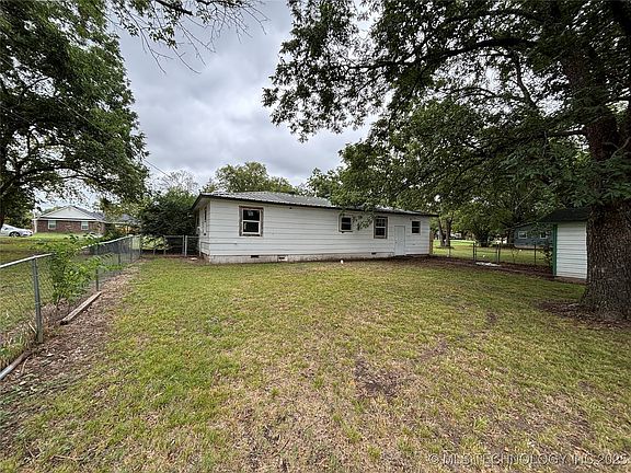 4th image of 609 S McKinley Ave