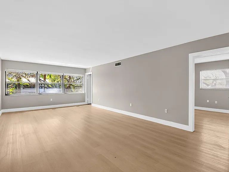 2018 SW 29th Ct #642 — Photo 13